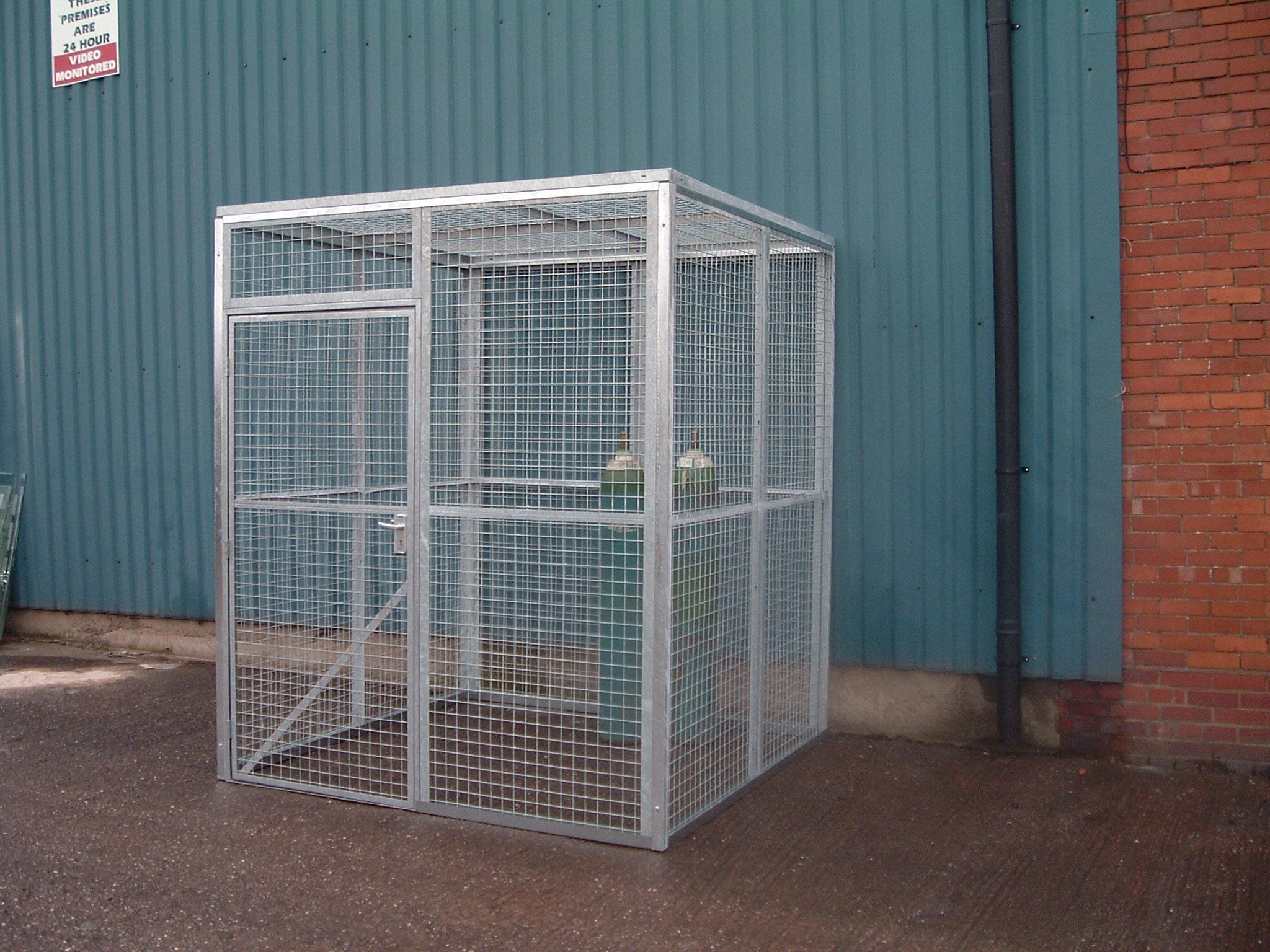 Anti-Collapse Panels